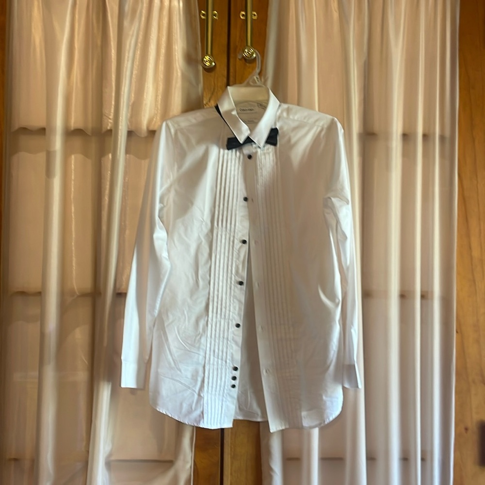 Calvin Klein boys size 20, tuxedo shirt slim fit